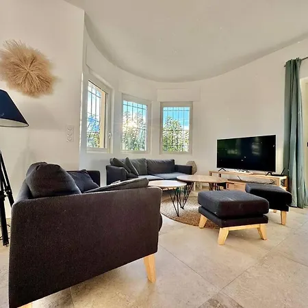 Florida, 8 Prs, Piscine, Clim, Parking Apartment Antibes